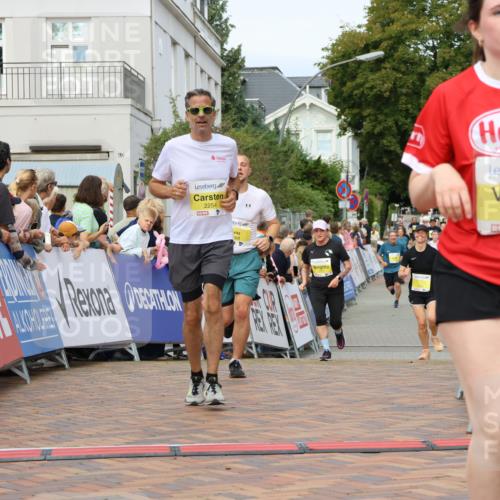 31.08.2025 - 21. Blankeneser Heldenlauf Strokosch-Dieckow http://msf.ph/oto/8694542 31.08.2025 10:26:32 Ziel 2706, 2254, 2497, 2688, 2007 meine-sportfotos.de