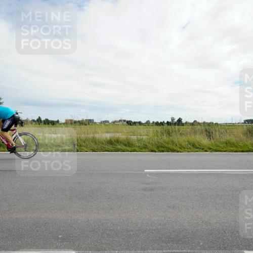 31.08.2025 - Elbe Triathlon Hamburg Michael Burmester http://msf.ph/oto/8694543 31.08.2025 15:20:38 Radfahren  meine-sportfotos.de
