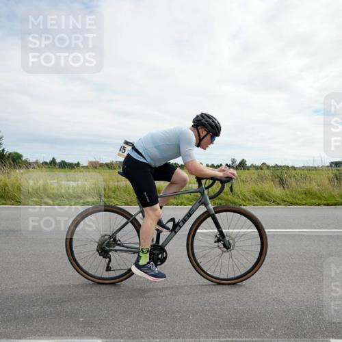 31.08.2025 - Elbe Triathlon Hamburg Michael Burmester http://msf.ph/oto/8694548 31.08.2025 15:21:22 Radfahren  meine-sportfotos.de