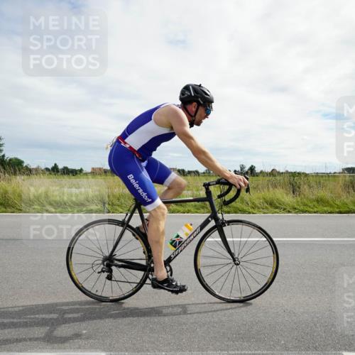 31.08.2025 - Elbe Triathlon Hamburg Michael Burmester http://msf.ph/oto/8694555 31.08.2025 15:21:57 Radfahren  meine-sportfotos.de