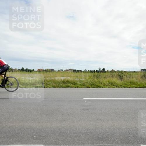 31.08.2025 - Elbe Triathlon Hamburg Michael Burmester http://msf.ph/oto/8694557 31.08.2025 15:22:16 Radfahren  meine-sportfotos.de