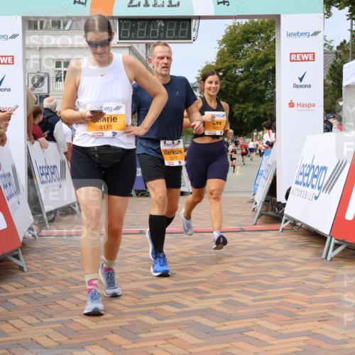 31.08.2025 - 21. Blankeneser Heldenlauf Strokosch-Dieckow http://msf.ph/oto/8694558 31.08.2025 12:35:08 Ziel 5266, 5115, 5315, 5689, 5037, 4267 meine-sportfotos.de
