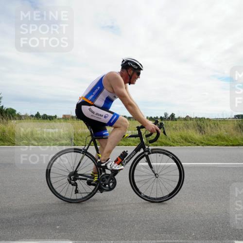 31.08.2025 - Elbe Triathlon Hamburg Michael Burmester http://msf.ph/oto/8694562 31.08.2025 15:22:54 Radfahren  meine-sportfotos.de