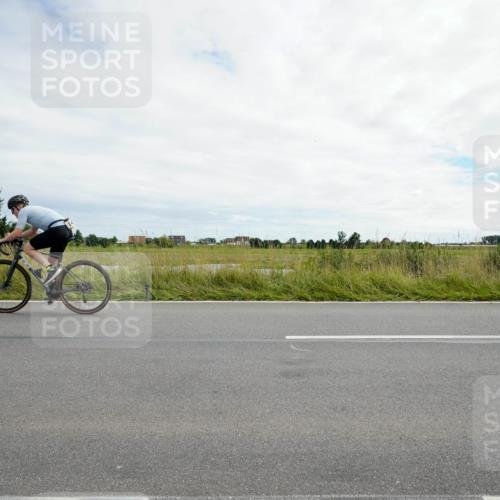 31.08.2025 - Elbe Triathlon Hamburg Michael Burmester http://msf.ph/oto/8694571 31.08.2025 15:23:26 Radfahren  meine-sportfotos.de
