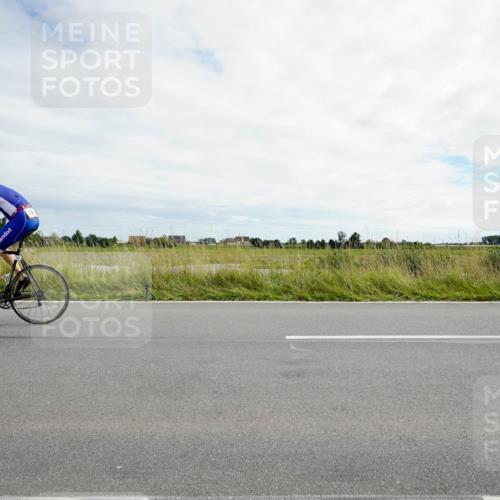 31.08.2025 - Elbe Triathlon Hamburg Michael Burmester http://msf.ph/oto/8694574 31.08.2025 15:23:59 Radfahren  meine-sportfotos.de