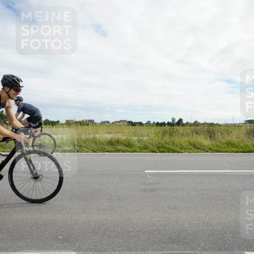 31.08.2025 - Elbe Triathlon Hamburg Michael Burmester http://msf.ph/oto/8694578 31.08.2025 15:24:26 Radfahren  meine-sportfotos.de
