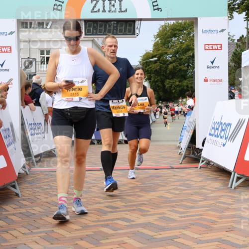 31.08.2025 - 21. Blankeneser Heldenlauf Strokosch-Dieckow http://msf.ph/oto/8694579 31.08.2025 12:35:08 Ziel 5266, 5115, 5315, 5689, 5037, 4267 meine-sportfotos.de