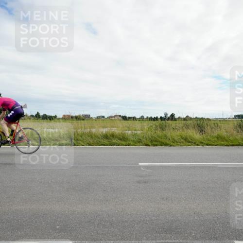 31.08.2025 - Elbe Triathlon Hamburg Michael Burmester http://msf.ph/oto/8694582 31.08.2025 15:24:49 Radfahren  meine-sportfotos.de