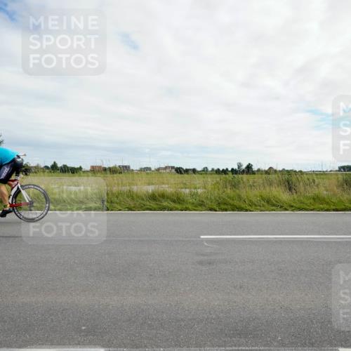 31.08.2025 - Elbe Triathlon Hamburg Michael Burmester http://msf.ph/oto/8694588 31.08.2025 15:24:55 Radfahren  meine-sportfotos.de