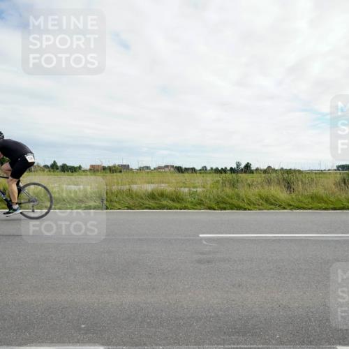 31.08.2025 - Elbe Triathlon Hamburg Michael Burmester http://msf.ph/oto/8694593 31.08.2025 15:25:21 Radfahren  meine-sportfotos.de