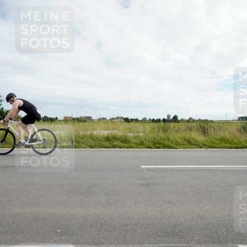 31.08.2025 - Elbe Triathlon Hamburg Michael Burmester http://msf.ph/oto/8694600 31.08.2025 15:26:15 Radfahren  meine-sportfotos.de