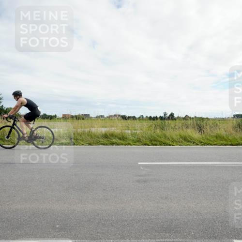 31.08.2025 - Elbe Triathlon Hamburg Michael Burmester http://msf.ph/oto/8694602 31.08.2025 15:26:31 Radfahren  meine-sportfotos.de