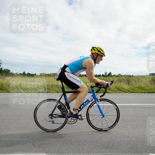 31.08.2025 - Elbe Triathlon Hamburg Michael Burmester http://msf.ph/oto/8694605 31.08.2025 15:26:59 Radfahren  meine-sportfotos.de