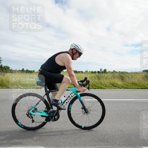 31.08.2025 - Elbe Triathlon Hamburg Michael Burmester http://msf.ph/oto/8694622 31.08.2025 15:27:55 Radfahren  meine-sportfotos.de