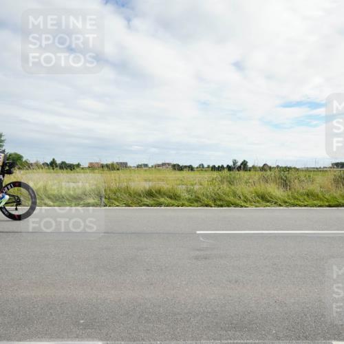 31.08.2025 - Elbe Triathlon Hamburg Michael Burmester http://msf.ph/oto/8694627 31.08.2025 15:28:52 Radfahren  meine-sportfotos.de