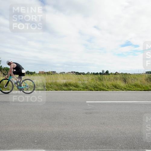 31.08.2025 - Elbe Triathlon Hamburg Michael Burmester http://msf.ph/oto/8694645 31.08.2025 15:30:11 Radfahren  meine-sportfotos.de
