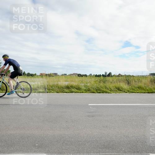 31.08.2025 - Elbe Triathlon Hamburg Michael Burmester http://msf.ph/oto/8694658 31.08.2025 15:31:05 Radfahren  meine-sportfotos.de
