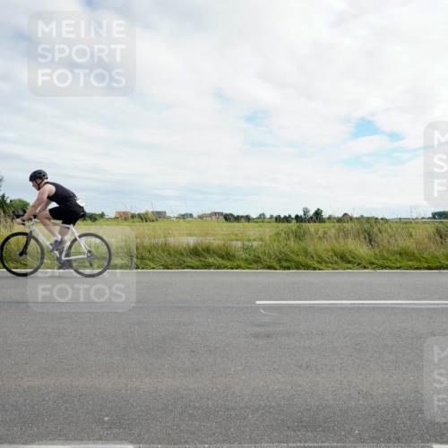 31.08.2025 - Elbe Triathlon Hamburg Michael Burmester http://msf.ph/oto/8694662 31.08.2025 15:31:19 Radfahren  meine-sportfotos.de