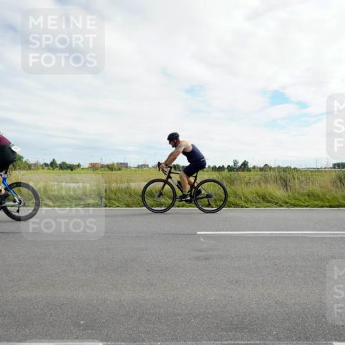 31.08.2025 - Elbe Triathlon Hamburg Michael Burmester http://msf.ph/oto/8694664 31.08.2025 15:31:39 Radfahren  meine-sportfotos.de