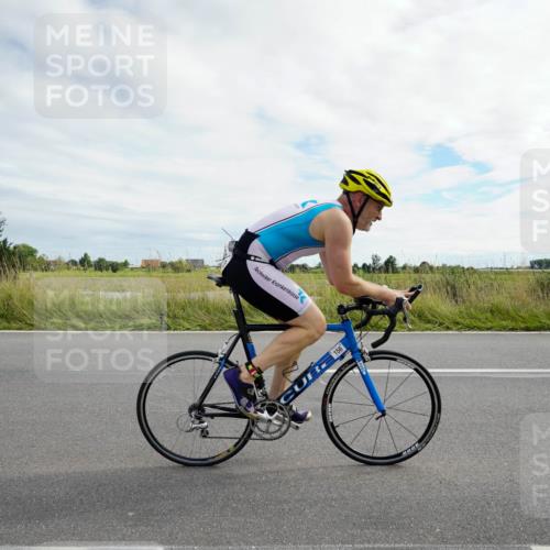 31.08.2025 - Elbe Triathlon Hamburg Michael Burmester http://msf.ph/oto/8694668 31.08.2025 15:31:41 Radfahren  meine-sportfotos.de