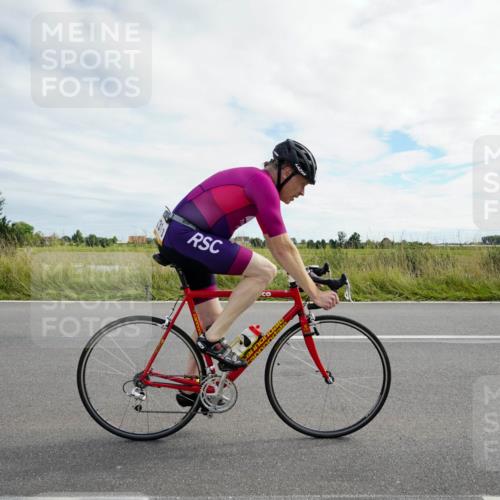 31.08.2025 - Elbe Triathlon Hamburg Michael Burmester http://msf.ph/oto/8694671 31.08.2025 15:31:53 Radfahren  meine-sportfotos.de