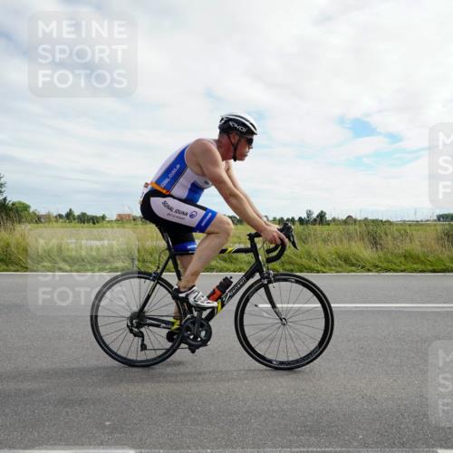 31.08.2025 - Elbe Triathlon Hamburg Michael Burmester http://msf.ph/oto/8694672 31.08.2025 15:32:01 Radfahren  meine-sportfotos.de