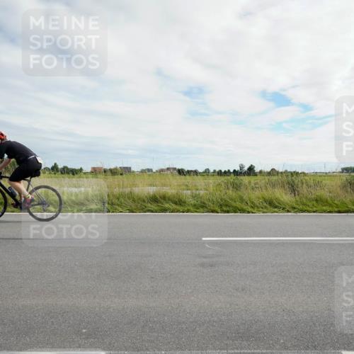 31.08.2025 - Elbe Triathlon Hamburg Michael Burmester http://msf.ph/oto/8694676 31.08.2025 15:32:20 Radfahren  meine-sportfotos.de