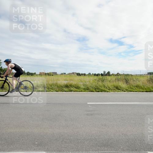 31.08.2025 - Elbe Triathlon Hamburg Michael Burmester http://msf.ph/oto/8694678 31.08.2025 15:32:59 Radfahren  meine-sportfotos.de