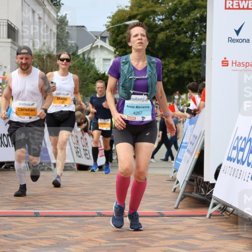 31.08.2025 - 21. Blankeneser Heldenlauf Strokosch-Dieckow http://msf.ph/oto/8694679 31.08.2025 12:35:03 Ziel 5266, 5115, 5315, 5689, 5037, 4267, 4373 meine-sportfotos.de