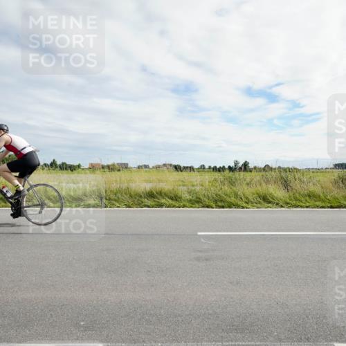 31.08.2025 - Elbe Triathlon Hamburg Michael Burmester http://msf.ph/oto/8694683 31.08.2025 15:33:11 Radfahren  meine-sportfotos.de