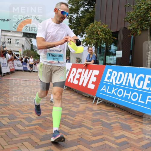 31.08.2025 - 21. Blankeneser Heldenlauf Strokosch-Dieckow http://msf.ph/oto/8694688 31.08.2025 12:35:01 Ziel 5266, 5115, 5515, 5689, 4267, 4373 meine-sportfotos.de
