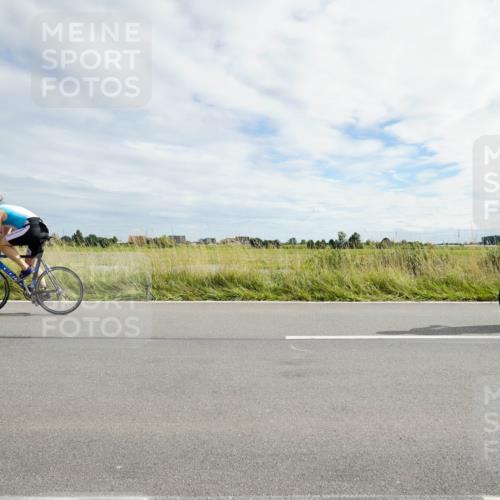 31.08.2025 - Elbe Triathlon Hamburg Michael Burmester http://msf.ph/oto/8694689 31.08.2025 15:33:46 Radfahren  meine-sportfotos.de