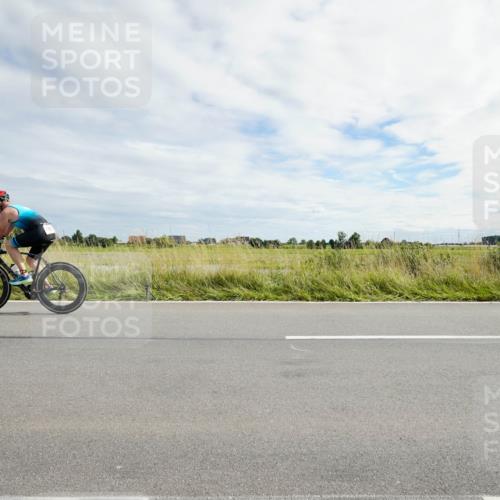 31.08.2025 - Elbe Triathlon Hamburg Michael Burmester http://msf.ph/oto/8694691 31.08.2025 15:33:48 Radfahren  meine-sportfotos.de