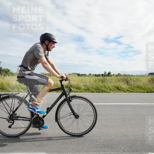 31.08.2025 - Elbe Triathlon Hamburg Michael Burmester http://msf.ph/oto/8694699 31.08.2025 15:34:05 Radfahren  meine-sportfotos.de