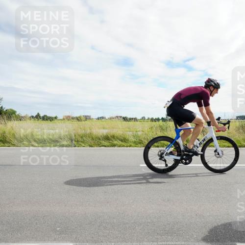31.08.2025 - Elbe Triathlon Hamburg Michael Burmester http://msf.ph/oto/8694700 31.08.2025 15:34:06 Radfahren  meine-sportfotos.de