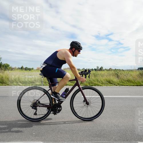 31.08.2025 - Elbe Triathlon Hamburg Michael Burmester http://msf.ph/oto/8694703 31.08.2025 15:34:22 Radfahren  meine-sportfotos.de