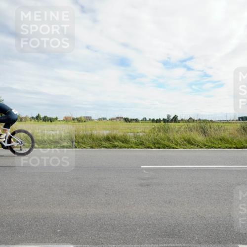 31.08.2025 - Elbe Triathlon Hamburg Michael Burmester http://msf.ph/oto/8694706 31.08.2025 15:34:39 Radfahren  meine-sportfotos.de