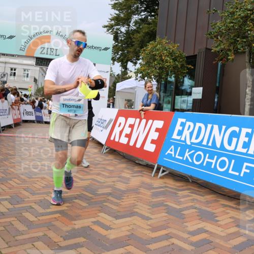 31.08.2025 - 21. Blankeneser Heldenlauf Strokosch-Dieckow http://msf.ph/oto/8694710 31.08.2025 12:35:01 Ziel 5266, 5115, 5515, 5689, 4267, 4373 meine-sportfotos.de