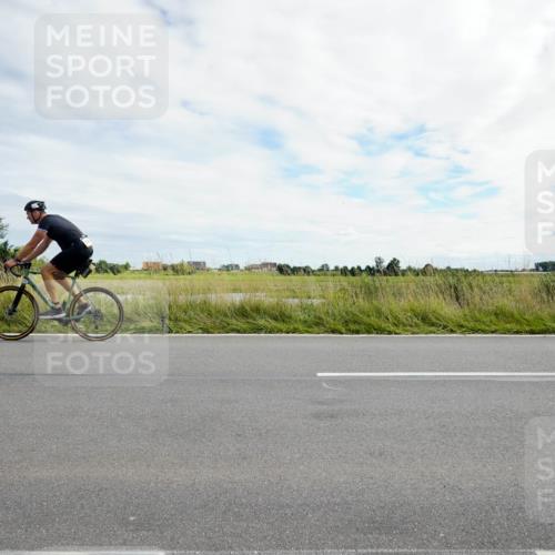 31.08.2025 - Elbe Triathlon Hamburg Michael Burmester http://msf.ph/oto/8694712 31.08.2025 15:35:11 Radfahren  meine-sportfotos.de