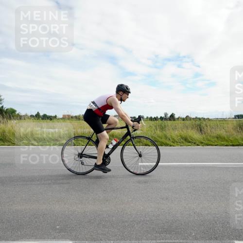 31.08.2025 - Elbe Triathlon Hamburg Michael Burmester http://msf.ph/oto/8694718 31.08.2025 15:35:56 Radfahren  meine-sportfotos.de