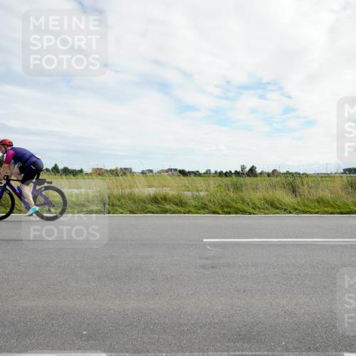 31.08.2025 - Elbe Triathlon Hamburg Michael Burmester http://msf.ph/oto/8694719 31.08.2025 15:36:03 Radfahren  meine-sportfotos.de