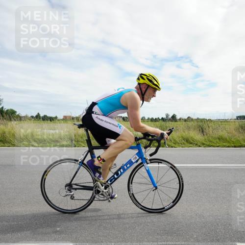 31.08.2025 - Elbe Triathlon Hamburg Michael Burmester http://msf.ph/oto/8694725 31.08.2025 15:36:21 Radfahren  meine-sportfotos.de