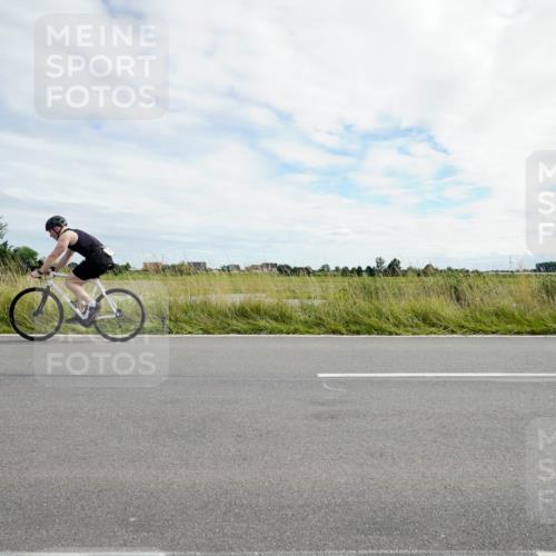 31.08.2025 - Elbe Triathlon Hamburg Michael Burmester http://msf.ph/oto/8694727 31.08.2025 15:36:31 Radfahren  meine-sportfotos.de