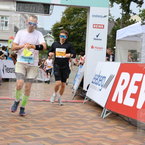 31.08.2025 - 21. Blankeneser Heldenlauf Strokosch-Dieckow http://msf.ph/oto/8694732 31.08.2025 12:34:59 Ziel 5266, 5515, 4267, 4373 meine-sportfotos.de