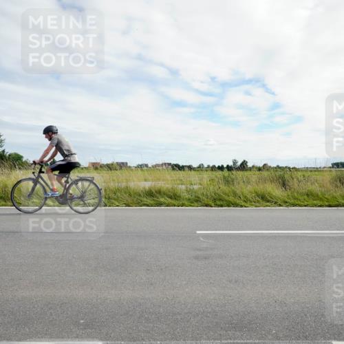 31.08.2025 - Elbe Triathlon Hamburg Michael Burmester http://msf.ph/oto/8694733 31.08.2025 15:36:44 Radfahren  meine-sportfotos.de
