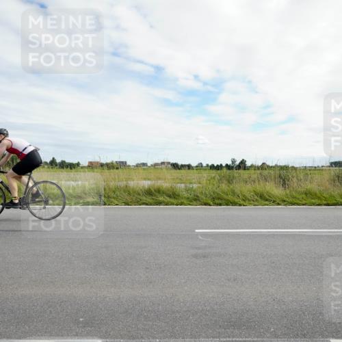 31.08.2025 - Elbe Triathlon Hamburg Michael Burmester http://msf.ph/oto/8694748 31.08.2025 15:38:09 Radfahren  meine-sportfotos.de