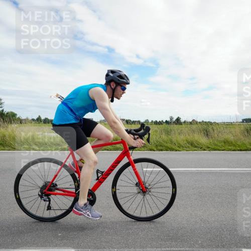 31.08.2025 - Elbe Triathlon Hamburg Michael Burmester http://msf.ph/oto/8694751 31.08.2025 15:38:56 Radfahren  meine-sportfotos.de