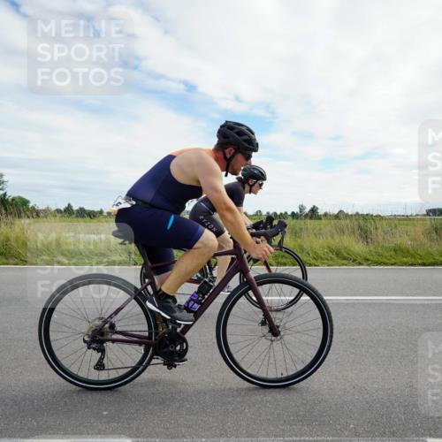 31.08.2025 - Elbe Triathlon Hamburg Michael Burmester http://msf.ph/oto/8694755 31.08.2025 15:39:16 Radfahren  meine-sportfotos.de