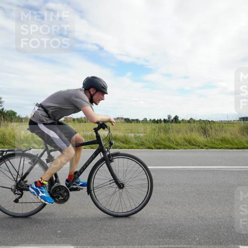 31.08.2025 - Elbe Triathlon Hamburg Michael Burmester http://msf.ph/oto/8694765 31.08.2025 15:40:03 Radfahren  meine-sportfotos.de