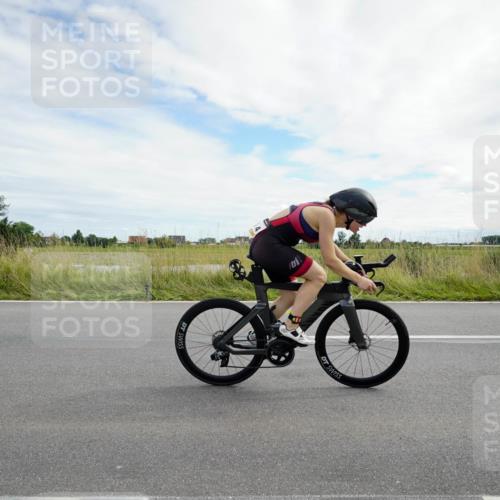 31.08.2025 - Elbe Triathlon Hamburg Michael Burmester http://msf.ph/oto/8694766 31.08.2025 15:40:11 Radfahren  meine-sportfotos.de